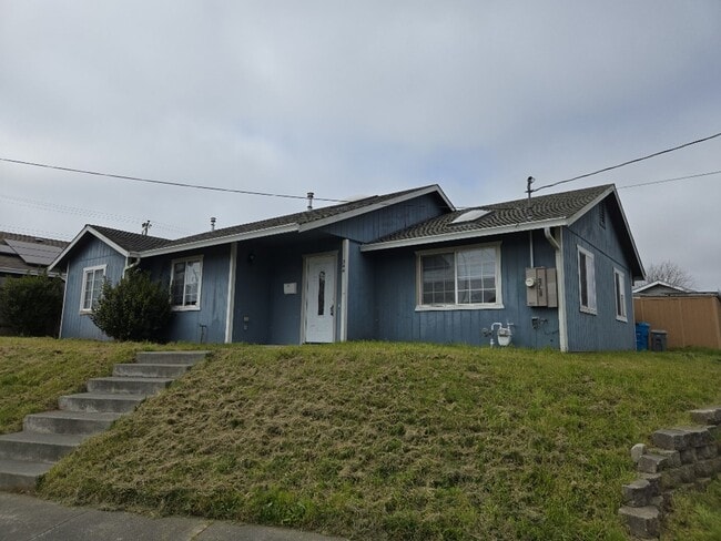 Primary Photo - Pet-friendly 3-bedroom Eureka home