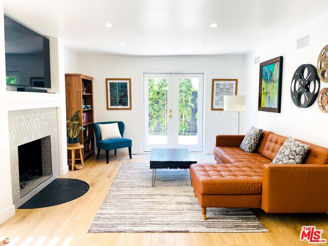Building Photo - 4327 Cezanne Ave