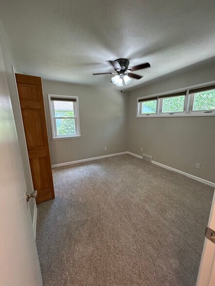 Bedroom two - 3520 Iroquois Trl
