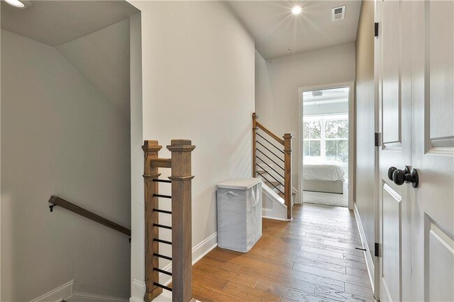Building Photo - 2549 Astaire Ct NW