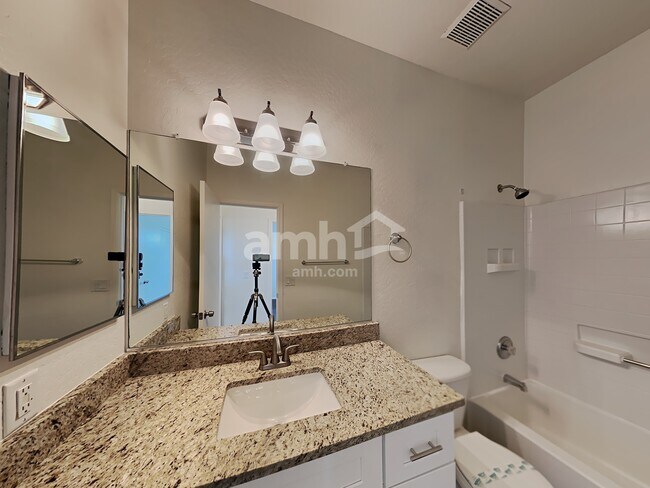 Building Photo - 16864 W Tasha Dr