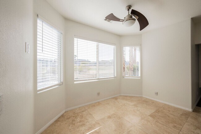 Building Photo - Luxury Home located in Henderson