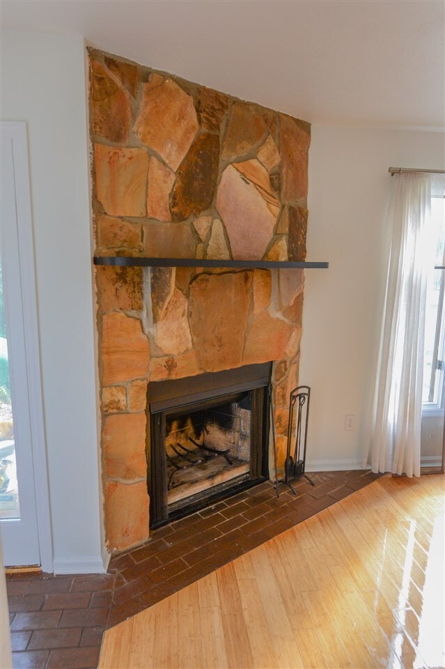 Building Photo - 108 E 3rd Ave