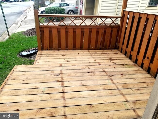 Building Photo - 9323 Player Dr