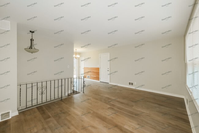 Building Photo - 7315 Harvard Ave