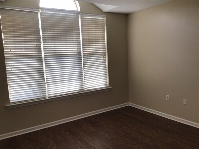 Building Photo - 15 Golden Grove Ln