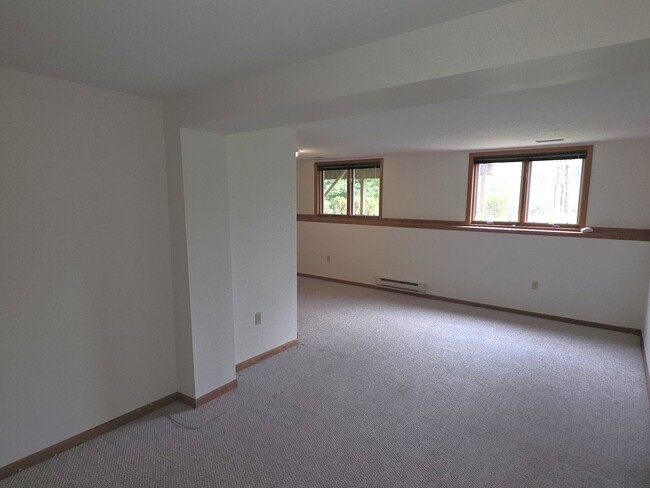 Building Photo - 3207 S Ridge Crest Ct