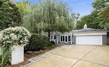 Building Photo - Elegant Chevy Chase Cul-de-Sac Home with Spacious Layout!