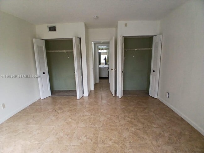 Building Photo - 5901 Washington St