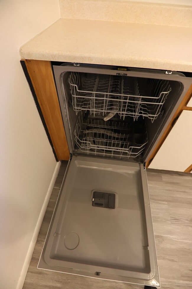 Building Photo - 257 Canby St