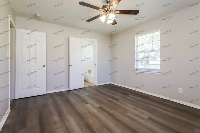 Building Photo - 9935 E Spotted Horse Dr