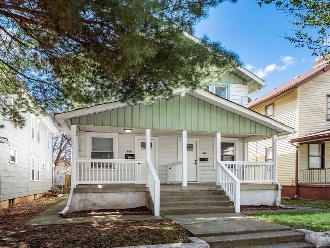 Building Photo - 1359 N 6th St