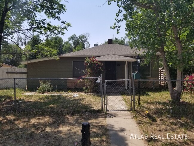 Primary Photo - 1353 Willow St