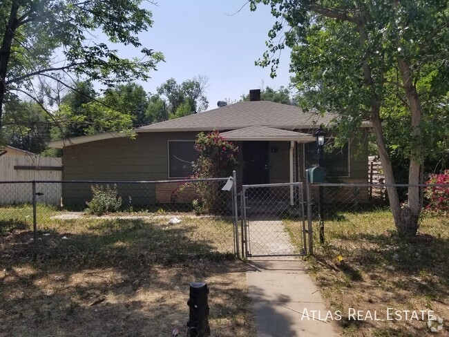 Building Photo - 1353 Willow St