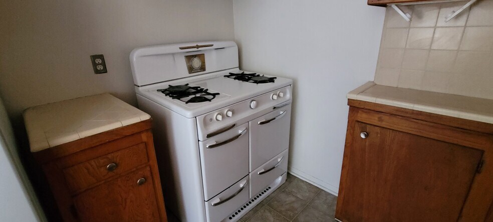 Building Photo - 12015 Lamanda St