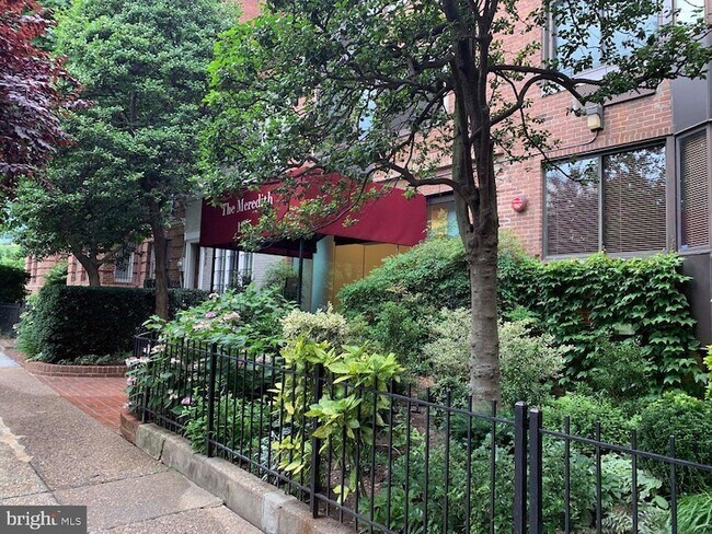 Primary Photo - 1825 T St NW
