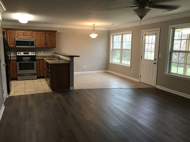 Building Photo - 1138 Colony Cir