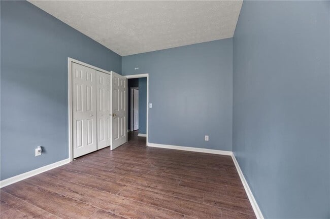 Building Photo - 4997 Wedgewood Pl