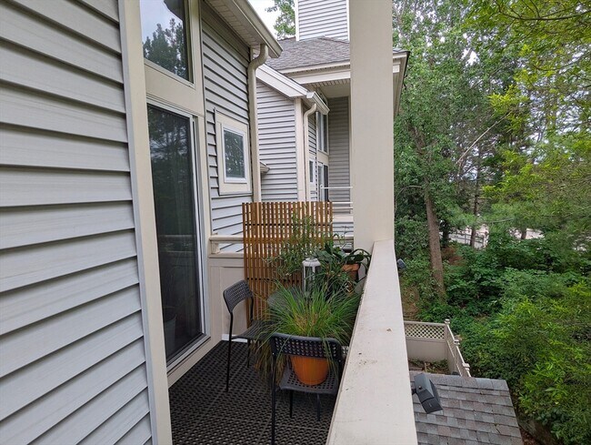 Building Photo - 200 Falls Blvd