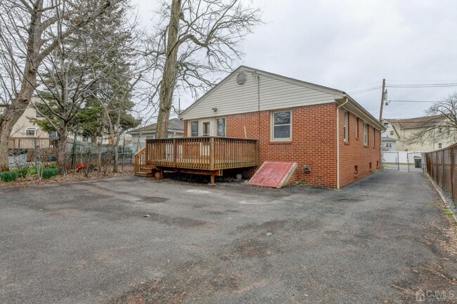 Building Photo - 157 Cooper Ave