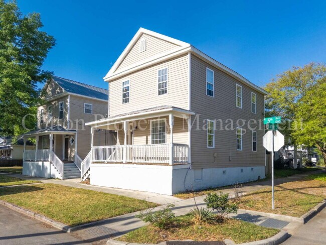 Building Photo - 2BR/1BA Apartment in Downtown Wilmington - Near Brooklyn Arts District - $1,375/Monthly - Pet Fri...