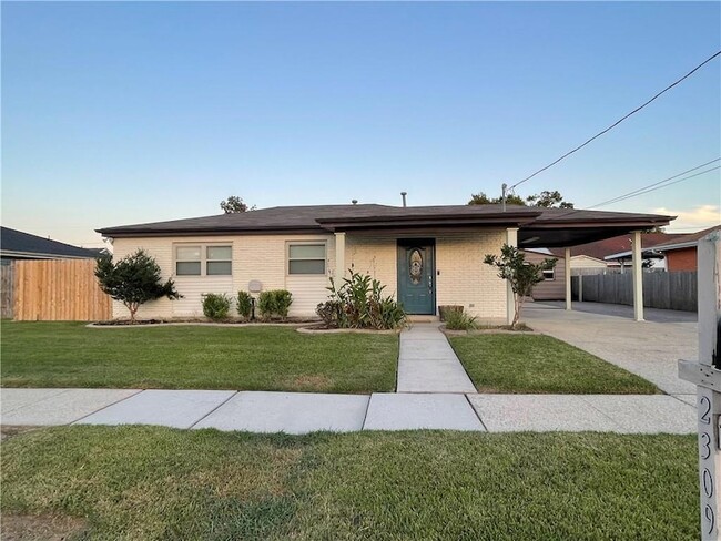 Primary Photo - 2309 Rosetta Dr