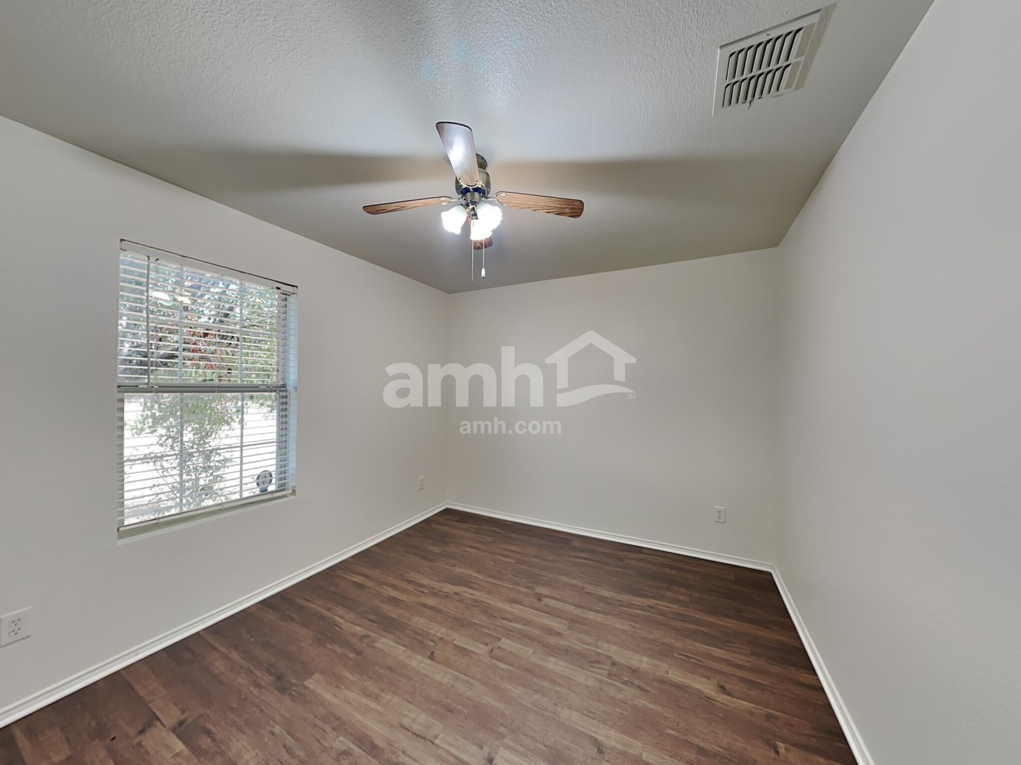 Building Photo - 1101 Eagle Claw Dr