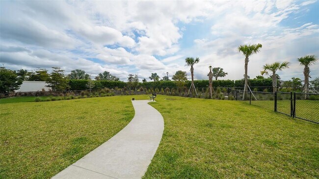 Building Photo - 12732 Lateral Root Dr
