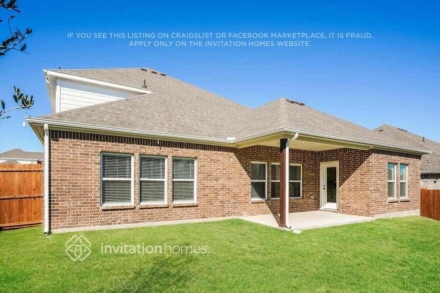 Building Photo - 423 Amberville Dr