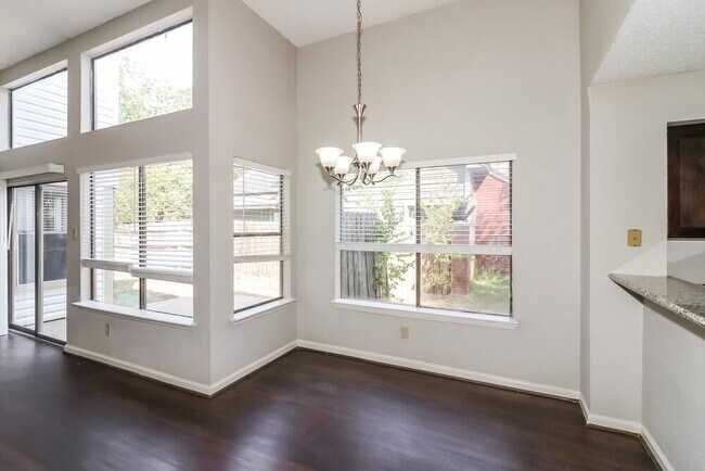 Building Photo - 24102 Scrivener Ln