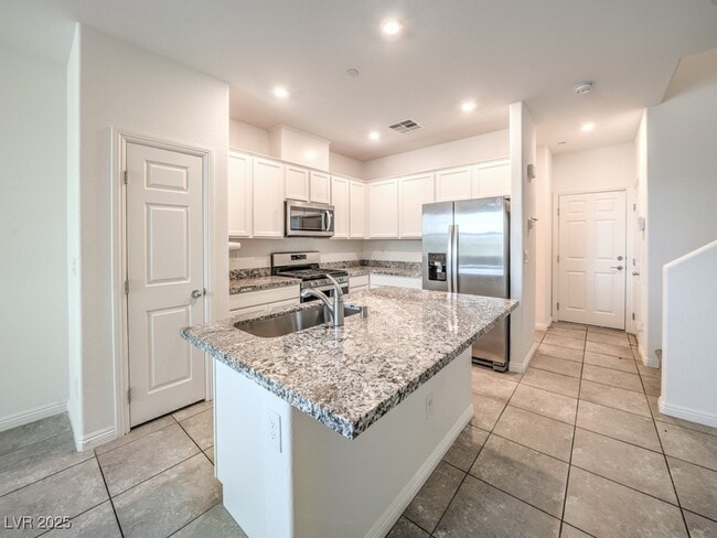 Building Photo - 462 Ylang Pl