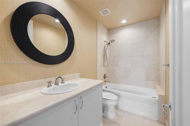 Building Photo - 5959 Collins Ave