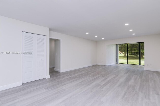 Building Photo - 21559 Cypress Hammock Dr