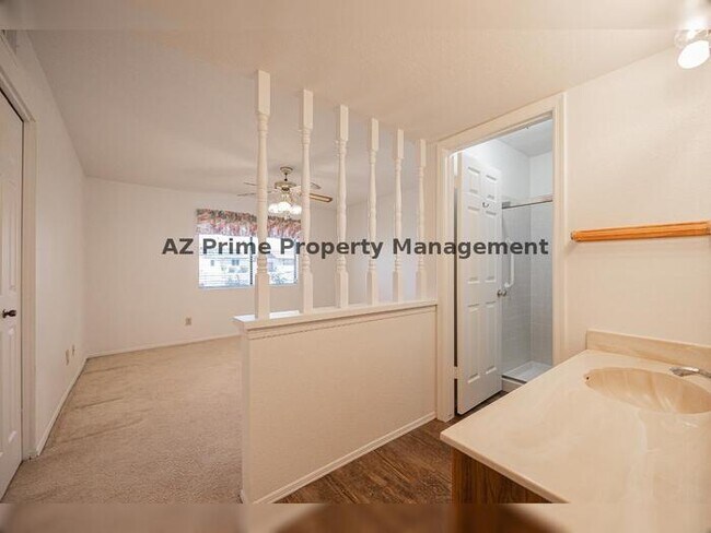 Building Photo - 5807 W Acoma Dr