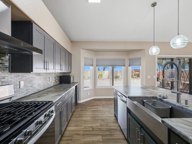 Building Photo - 8647 E Bullrider Pl