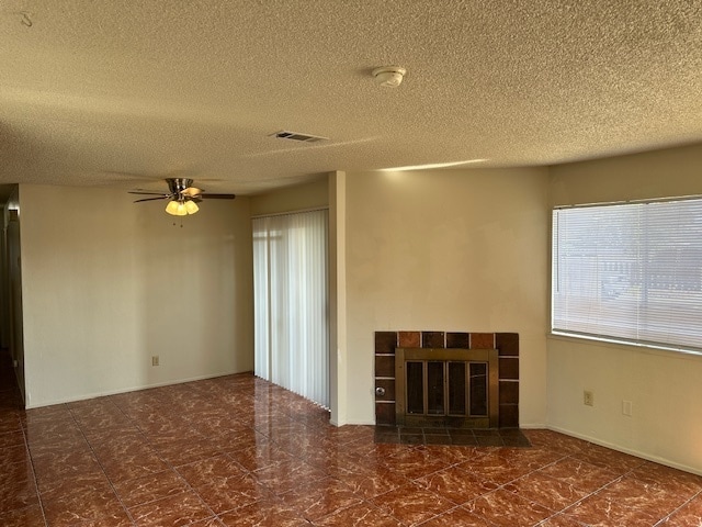 Building Photo - North Stockton 3 Bedroom 2 Bath Duplex