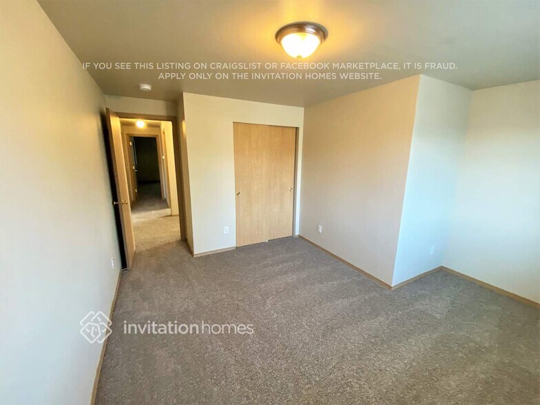 Building Photo - 19504 12th Ave Ct E