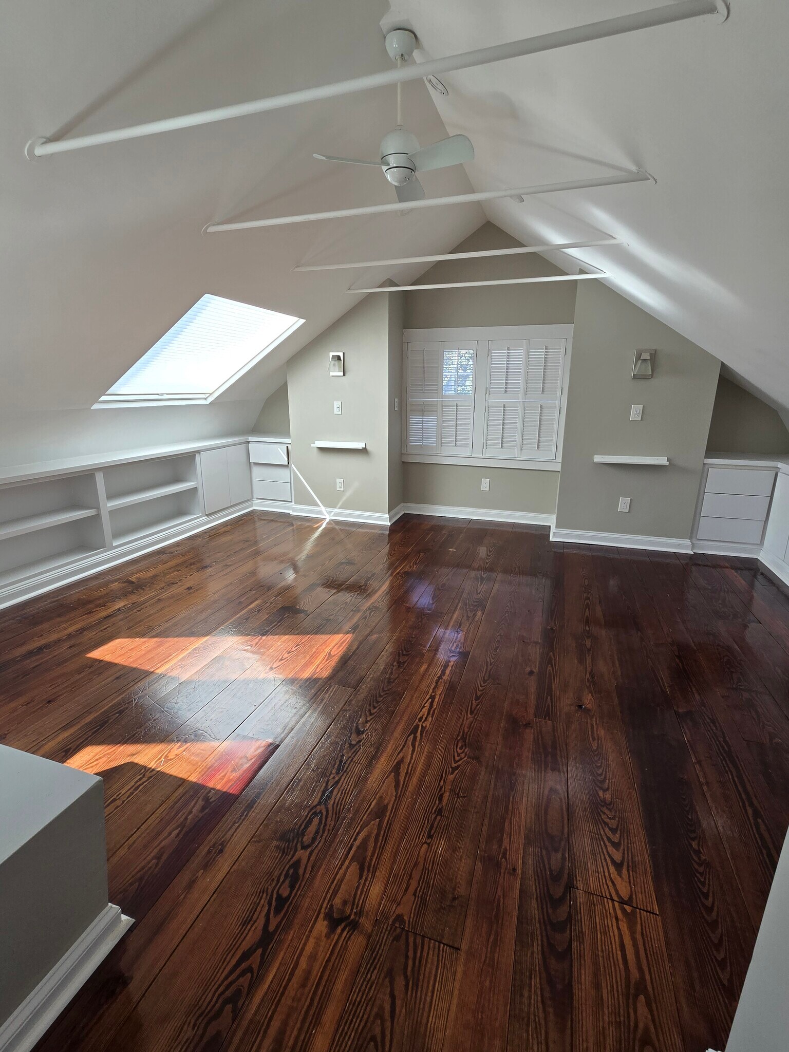 Master Suite Bedroom - 14 Cady St