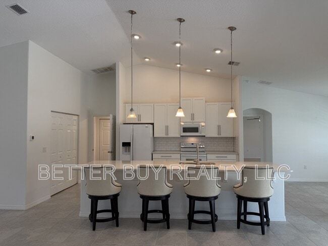 Building Photo - 16 Kalendar Ct
