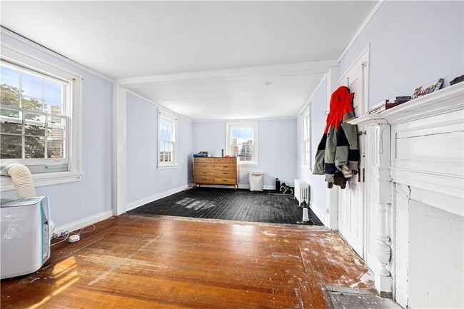 Building Photo - 34 Congdon St