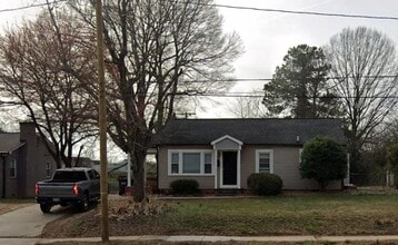 Building Photo - 808 Eastway Dr