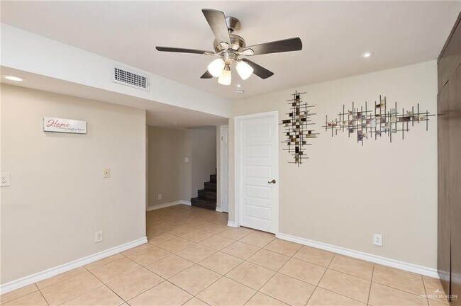 Building Photo - 15 S 27th St