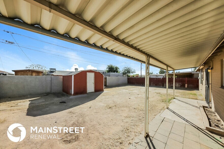 Building Photo - 4627 N 47th Dr