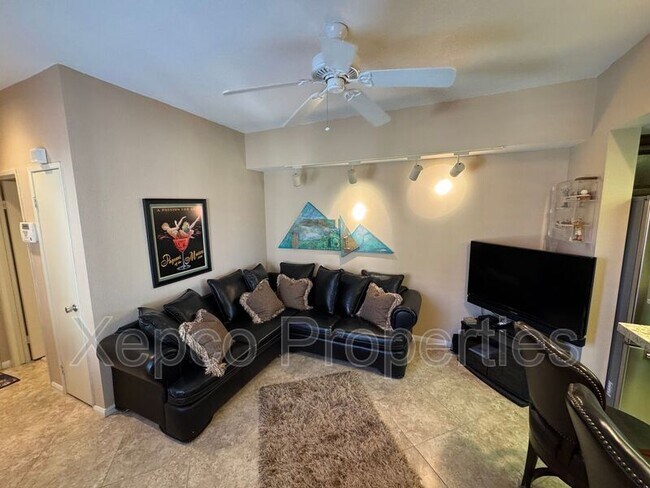 Building Photo - 38297 Crocus Ln