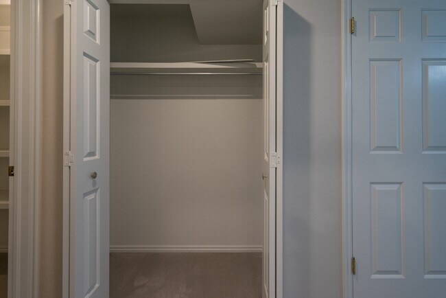 Building Photo - 2 Bedroom & 2 Bath Available in St. George!