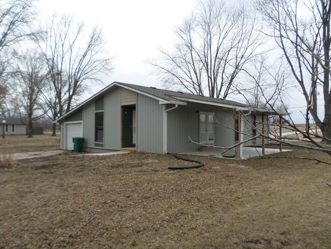 Building Photo - Timber Creek- Manhattan KS