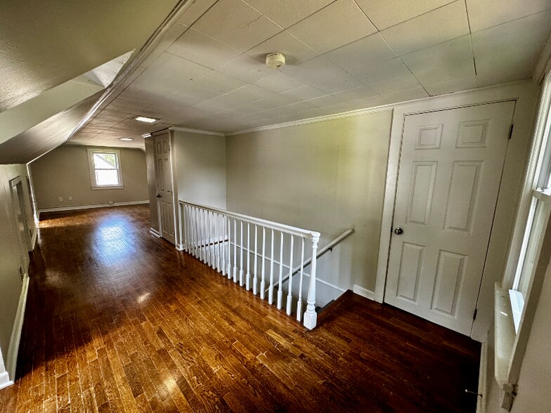 Building Photo - 2643 Lansing Dr SW