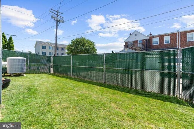 Building Photo - 1268 Delbert Ave
