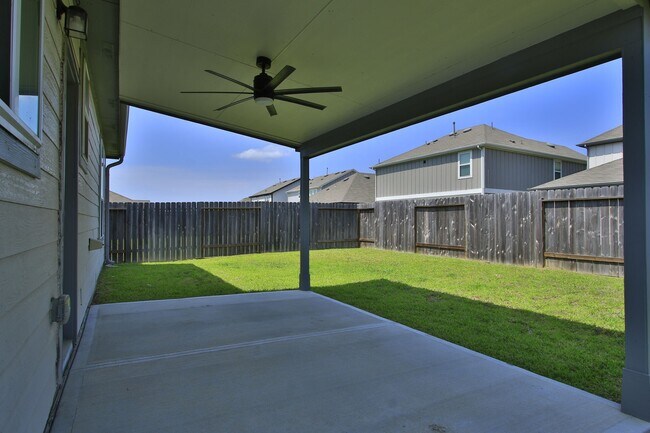 Building Photo - 17714 Winnower Ln