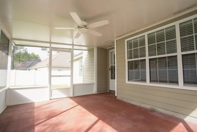 Building Photo - Southern Charm and Modern Comforts Await i...